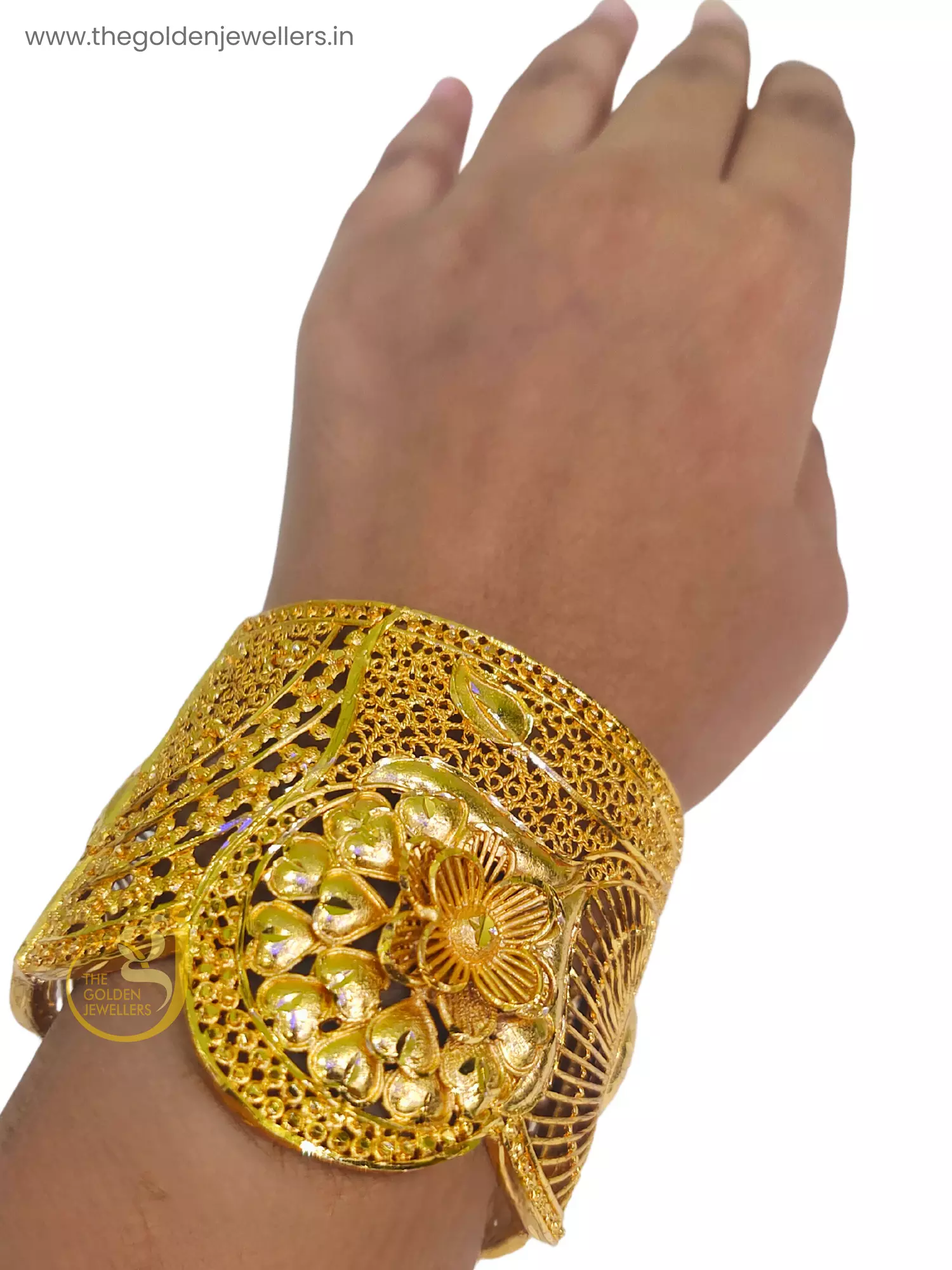 The Golden Jewellers - Chur Hand Jewellery