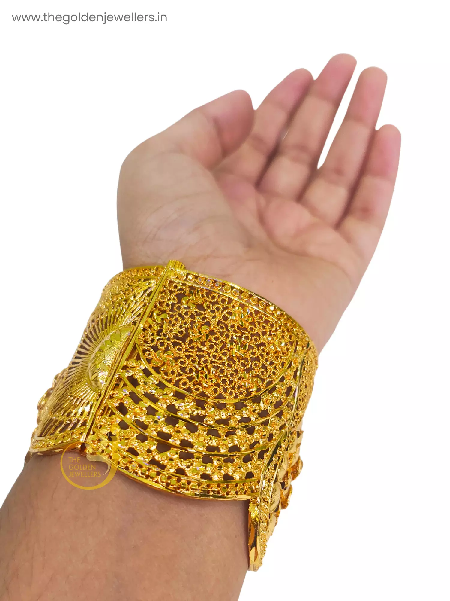 The Golden Jewellers - Chur Hand Jewellery