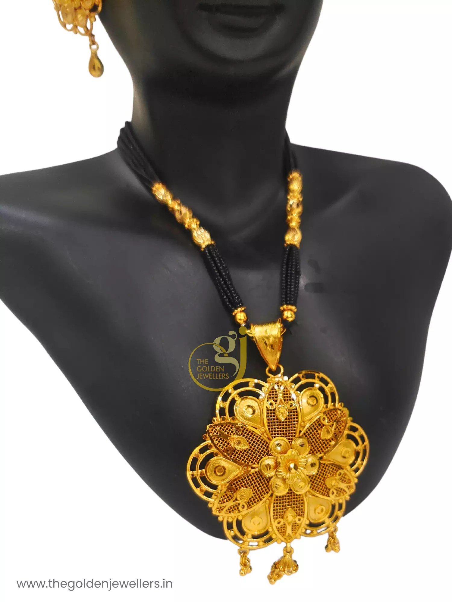 The Golden Jewellers - Pendant Set Necklace