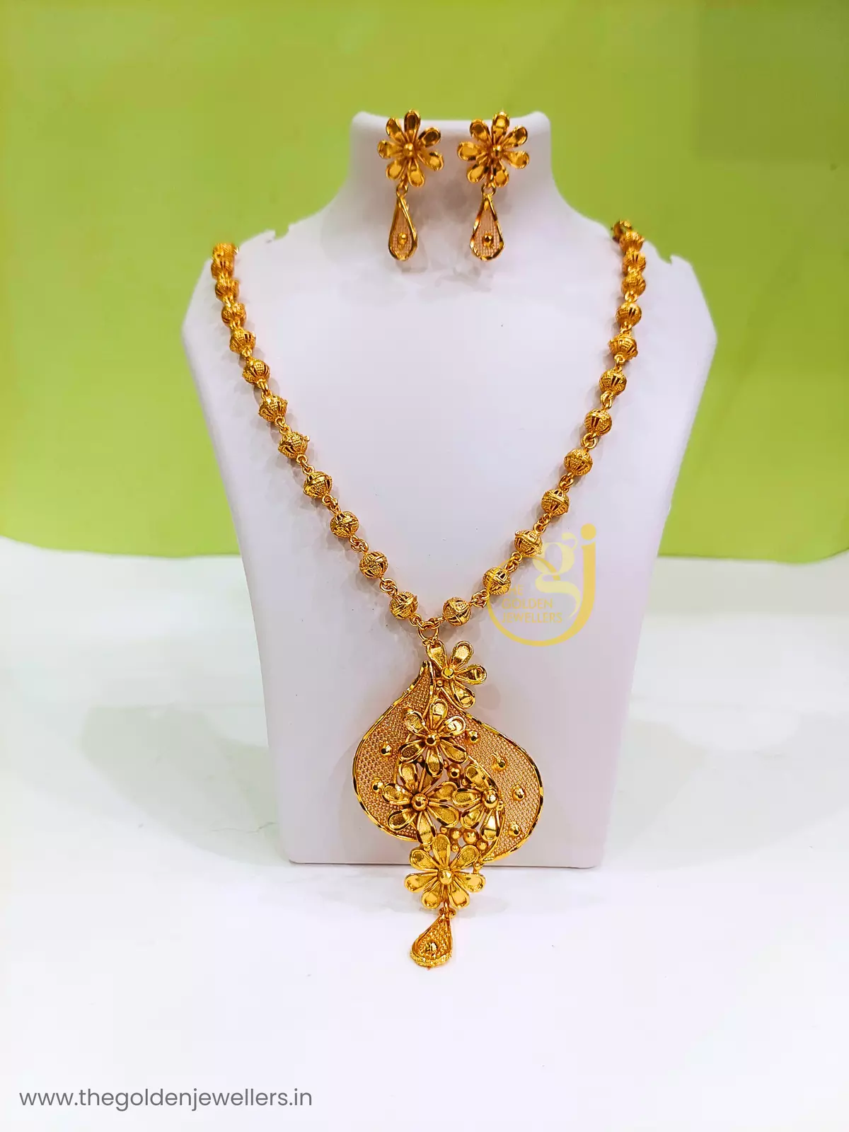 The Golden Jewellers - Pendant Set Necklace